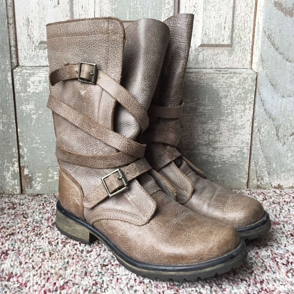 Steve Madden Banddit boots in Stone